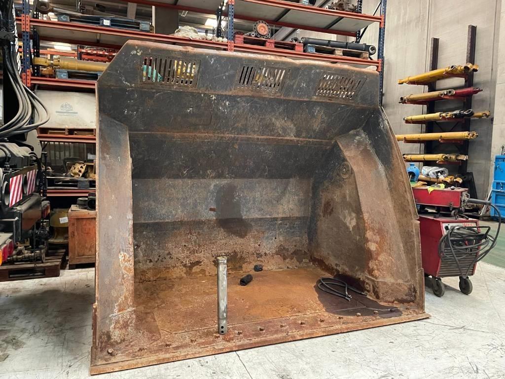 Volvo L 120 H Buckets