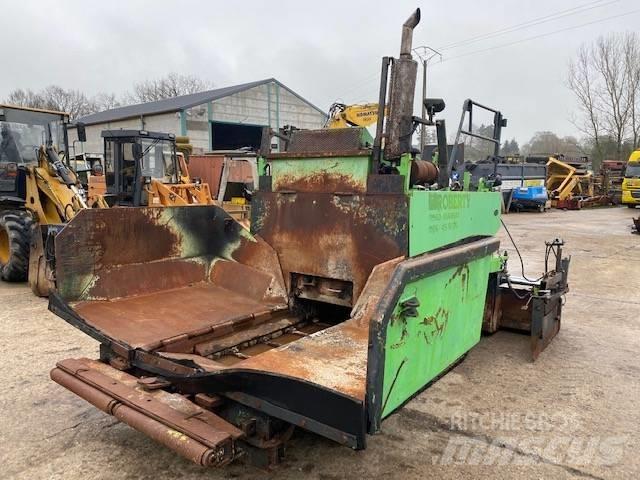 Demag DF 60 C Asphalt pavers