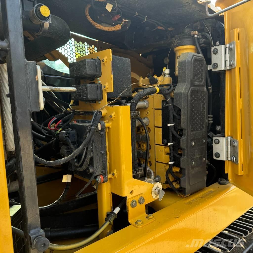 CAT 310 Crawler excavators