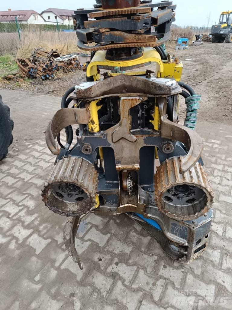 John Deere 1070G Harvesters