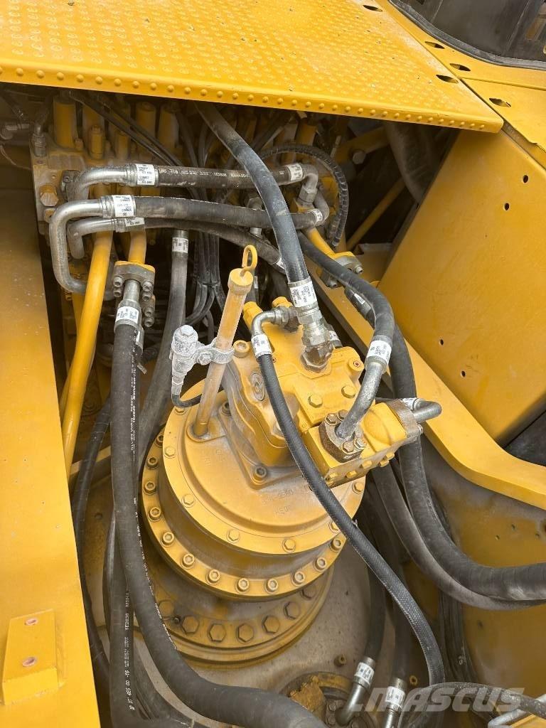 Hyundai 340 Crawler excavators
