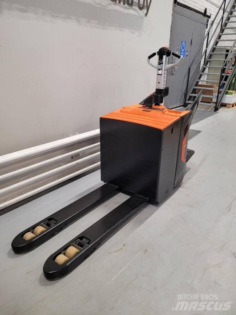 Rocla TPS20 Low lift with platform
