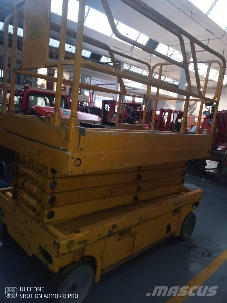 Haulotte Compact 12 Scissor lifts