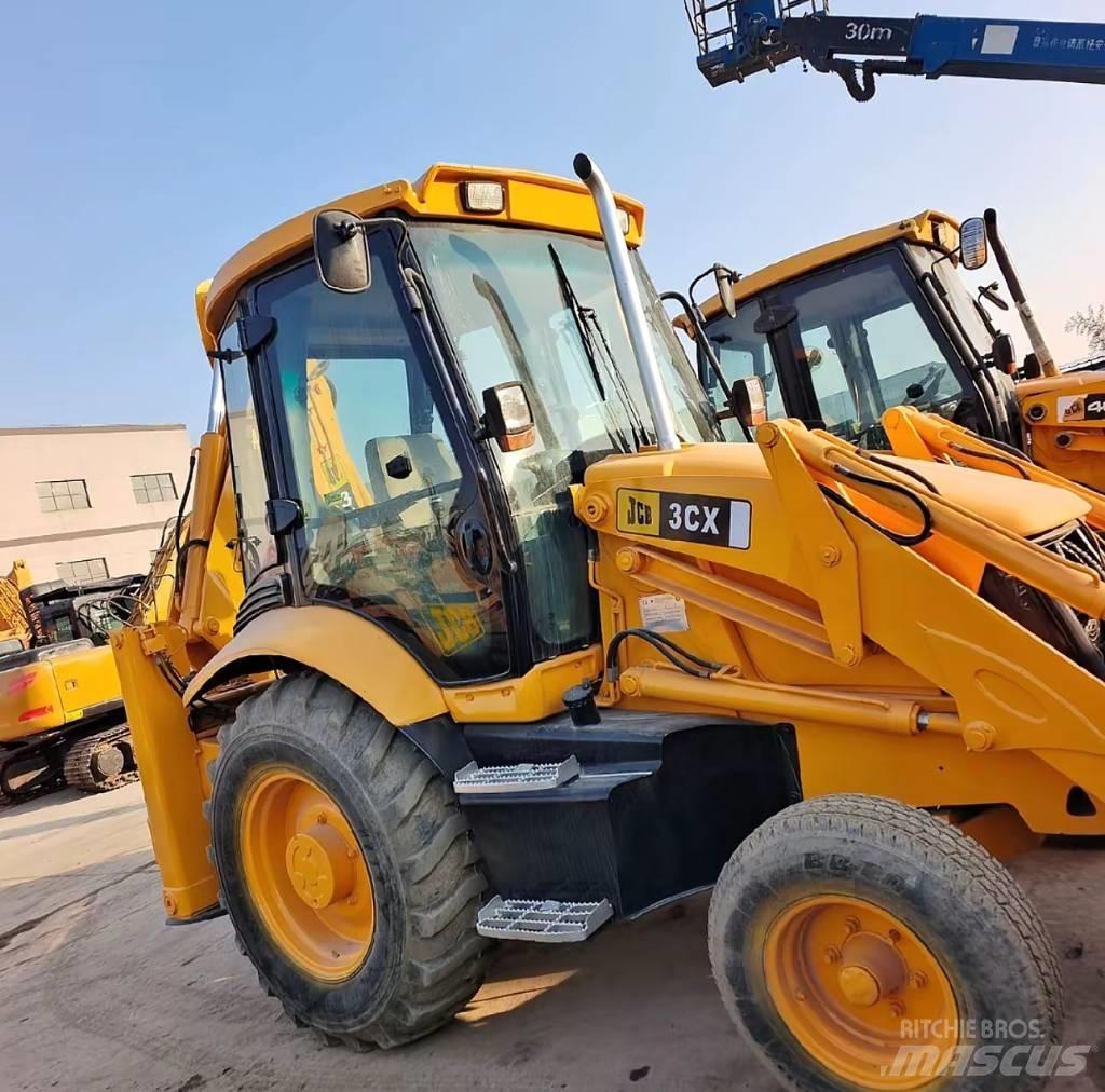 JCB 3 CX Backhoe