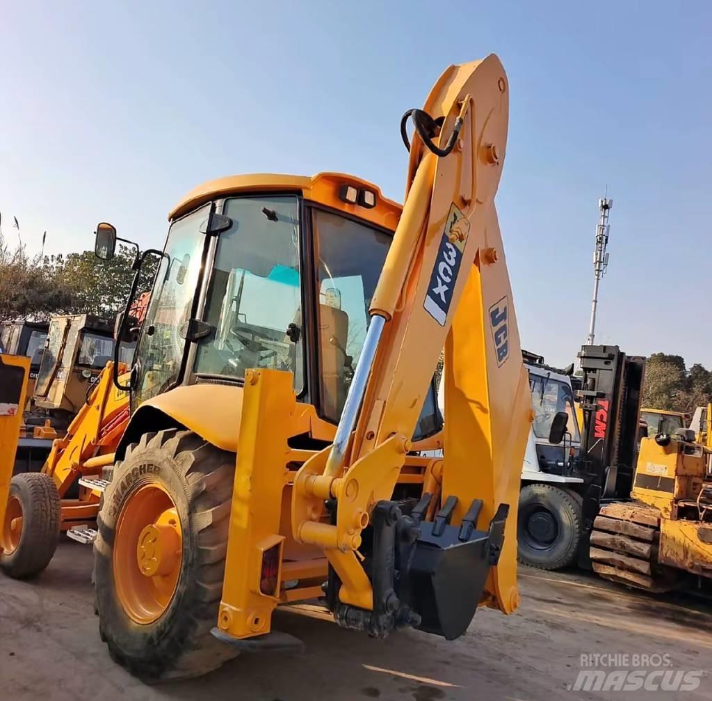 JCB 3 CX Backhoe