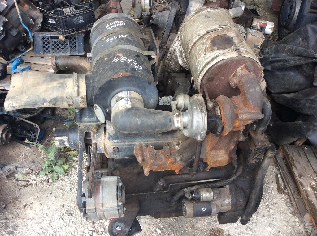 Komatsu WB 93 R Engines
