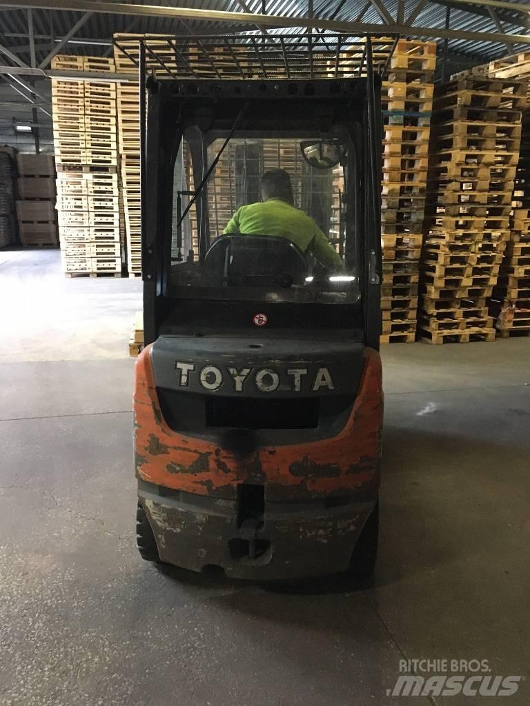 Toyota 8FDF18 Diesel trucks