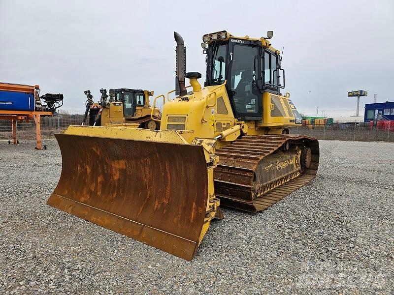 Komatsu D 61 PX-23 Crawler dozers