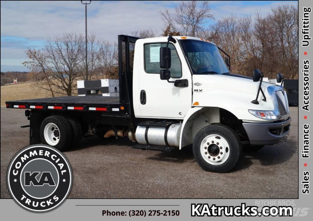 International MV 607 Flatbed / Dropside trucks