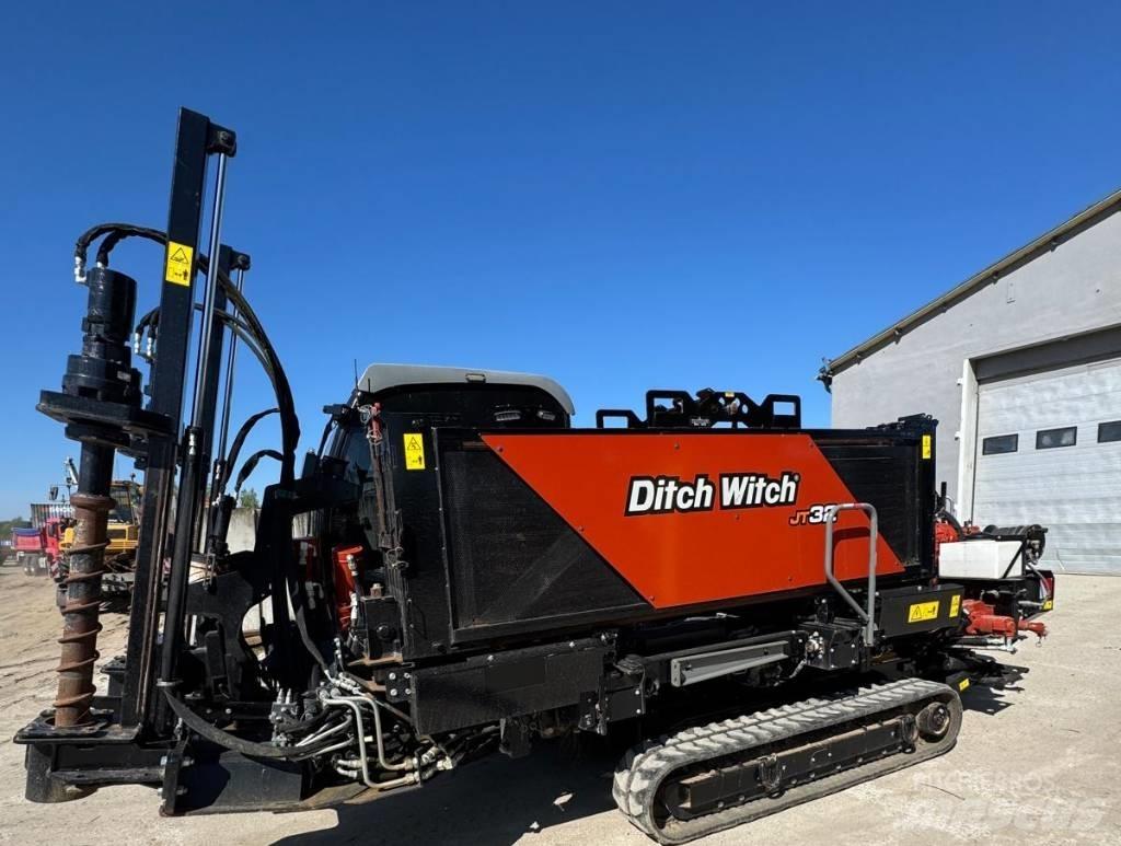 Ditch Witch AT32 Horizontal drilling rigs