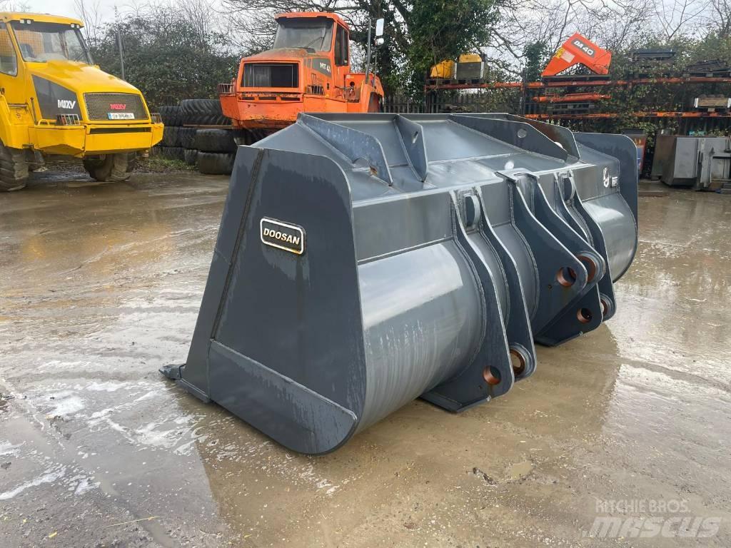 Doosan DL 420-3 Buckets
