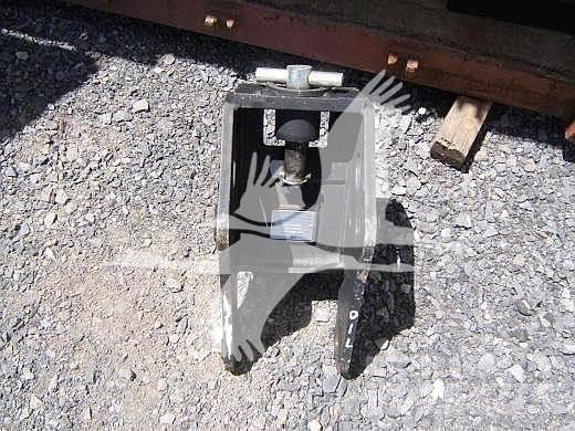 John Deere  Quick connectors