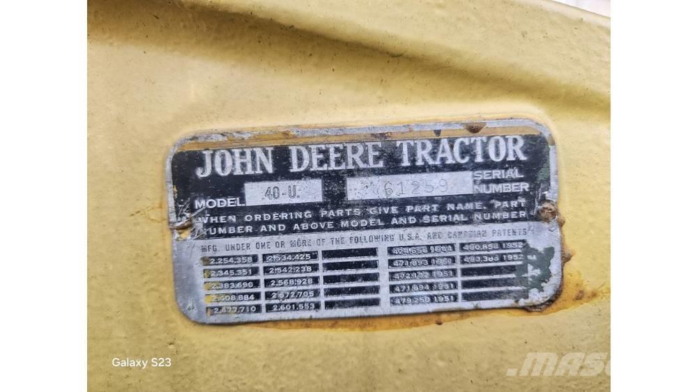 John Deere 40 U Tractors