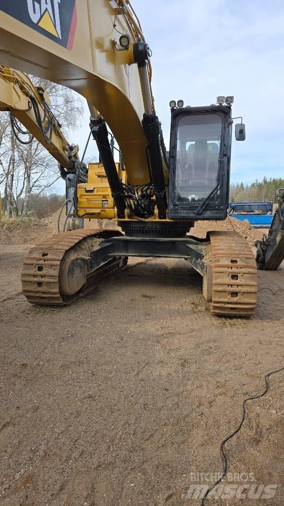 CAT 352 F Crawler excavators