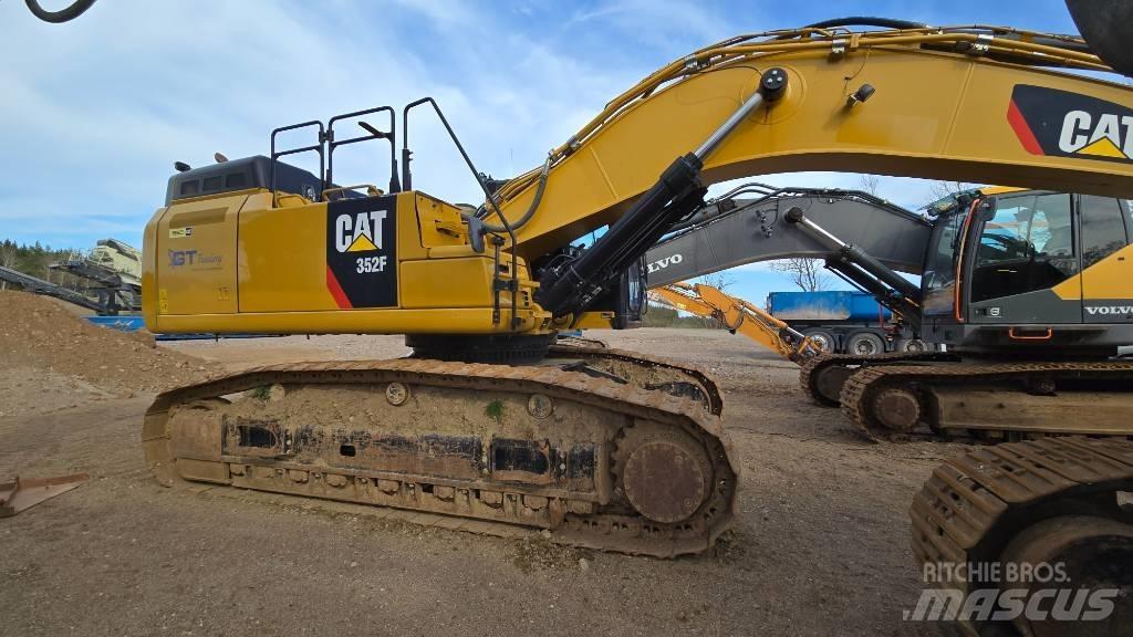 CAT 352 F Crawler excavators