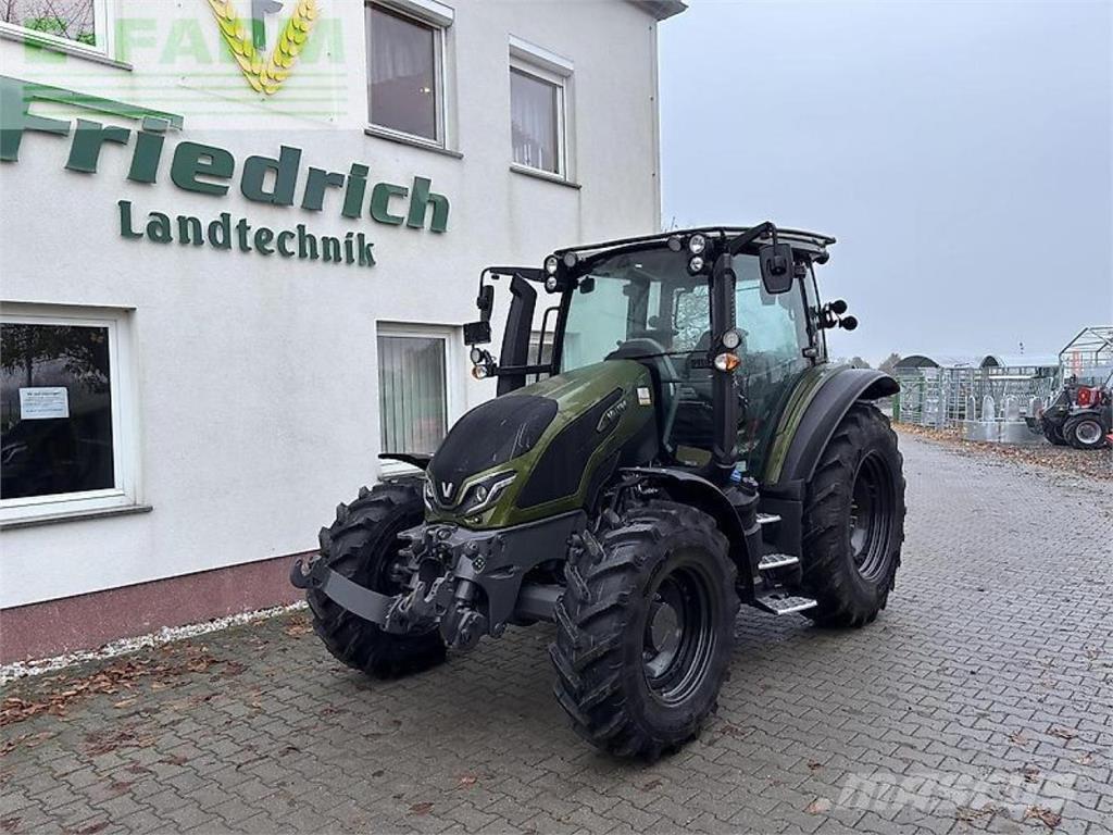 Valtra g135a Tractors