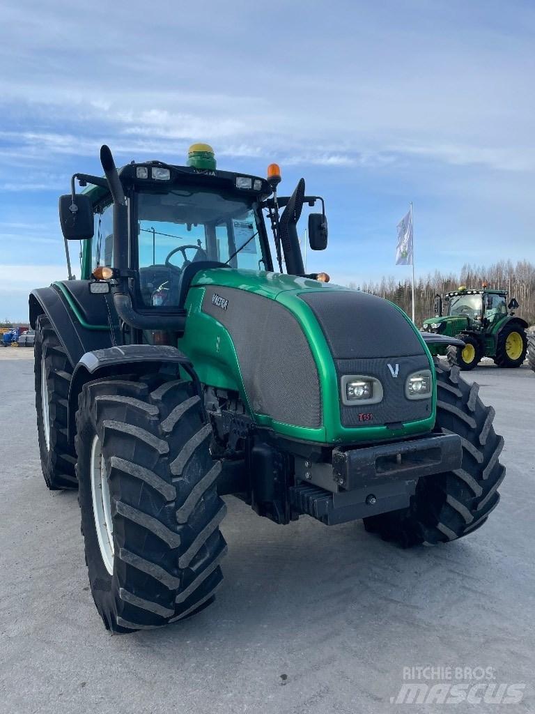 Valtra T151 Tractors