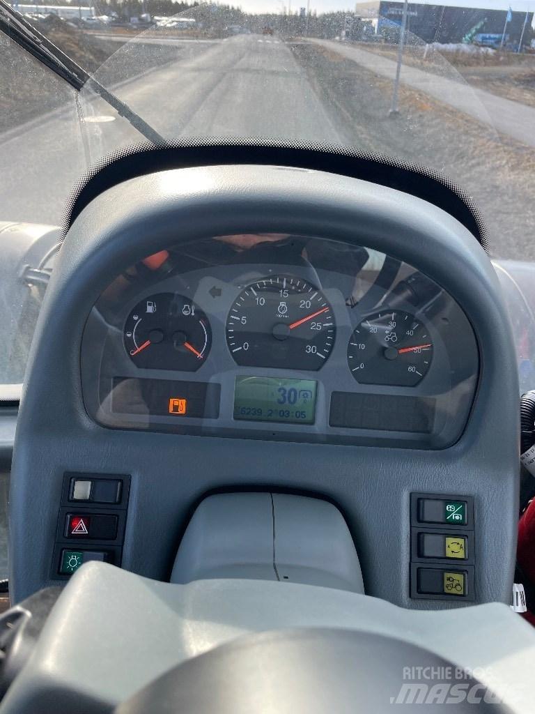 Valtra T151 Tractors