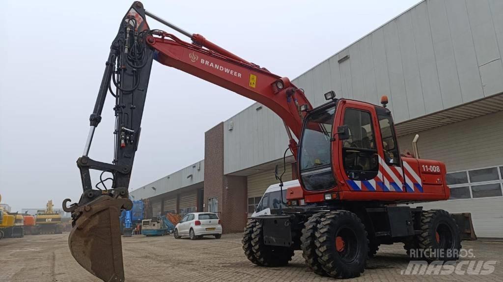 Fiat-Hitachi EX135W Wheeled excavators