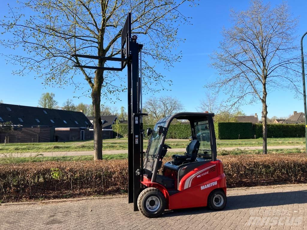 Manitou ME 425 Electric forklift trucks