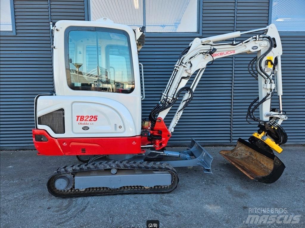Takeuchi TB 225 Mini excavators < 7t (Mini diggers)