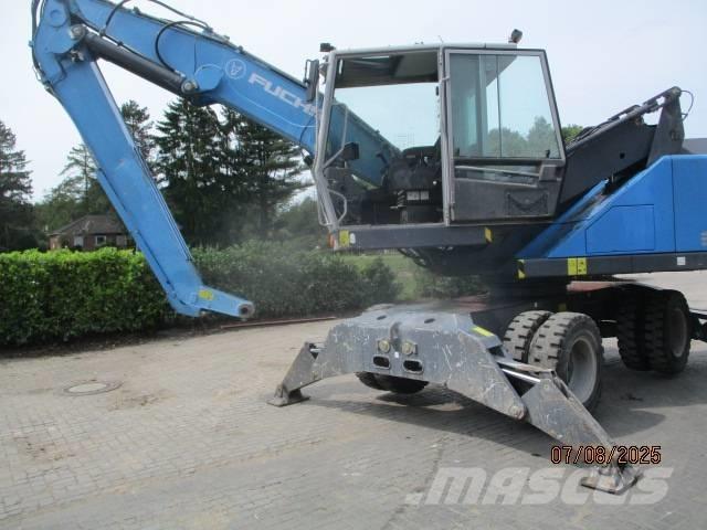 Fuchs MHL 320 Waste / industry handlers