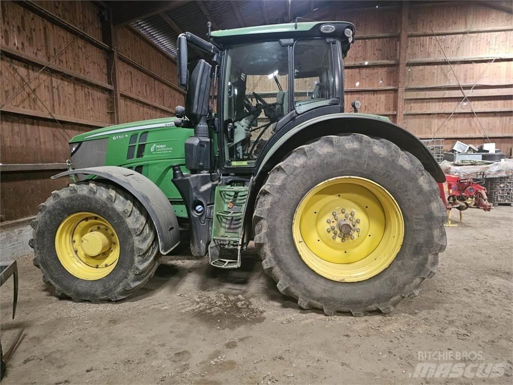 John Deere 6250 R Tractors