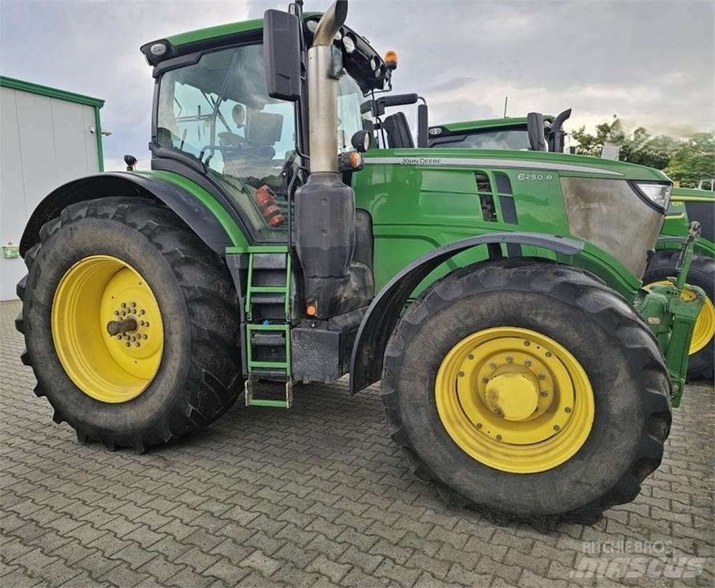 John Deere 6250 R Tractors