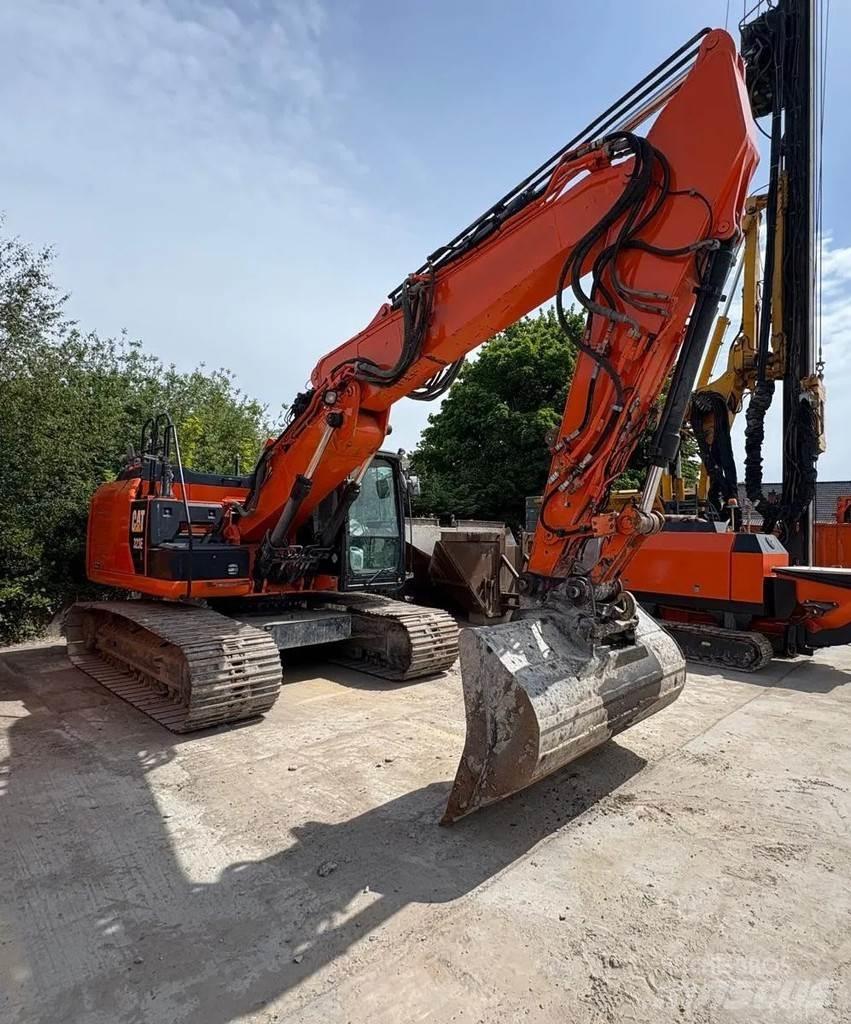 CAT 323E Crawler excavators