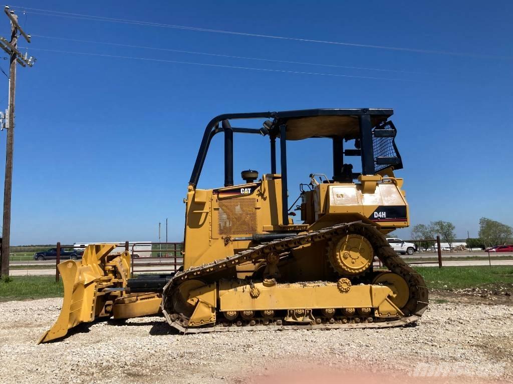 CAT Bulldozer D4H Crawler dozers