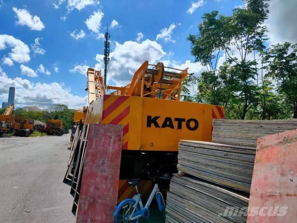 Kato NK 400 E All terrain cranes