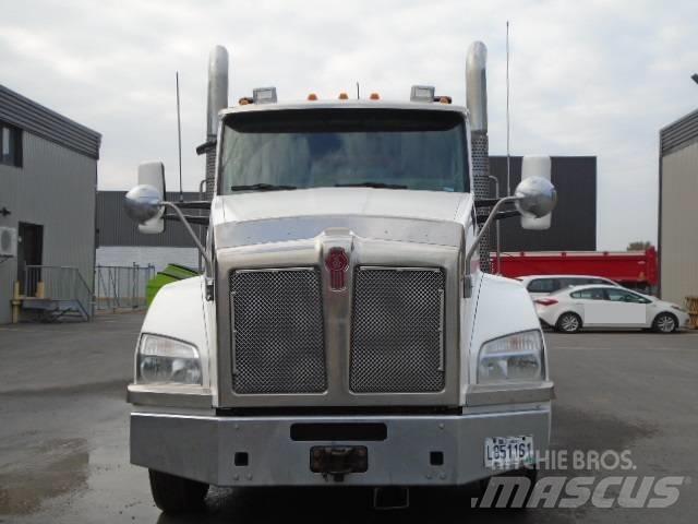 Kenworth T 880 Prime Movers