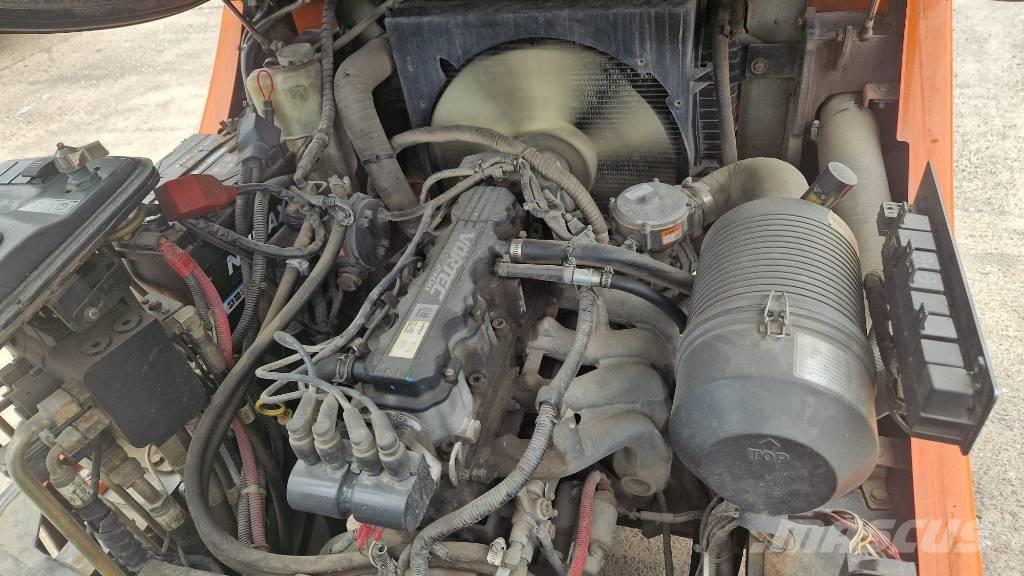 Doosan G 33 P-5 LPG trucks