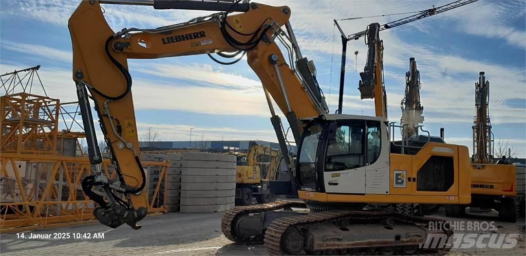 Liebherr R934 Crawler excavators