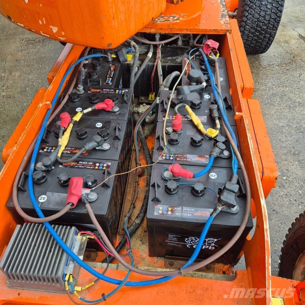 Niftylift HR 12 E Articulated boom lifts