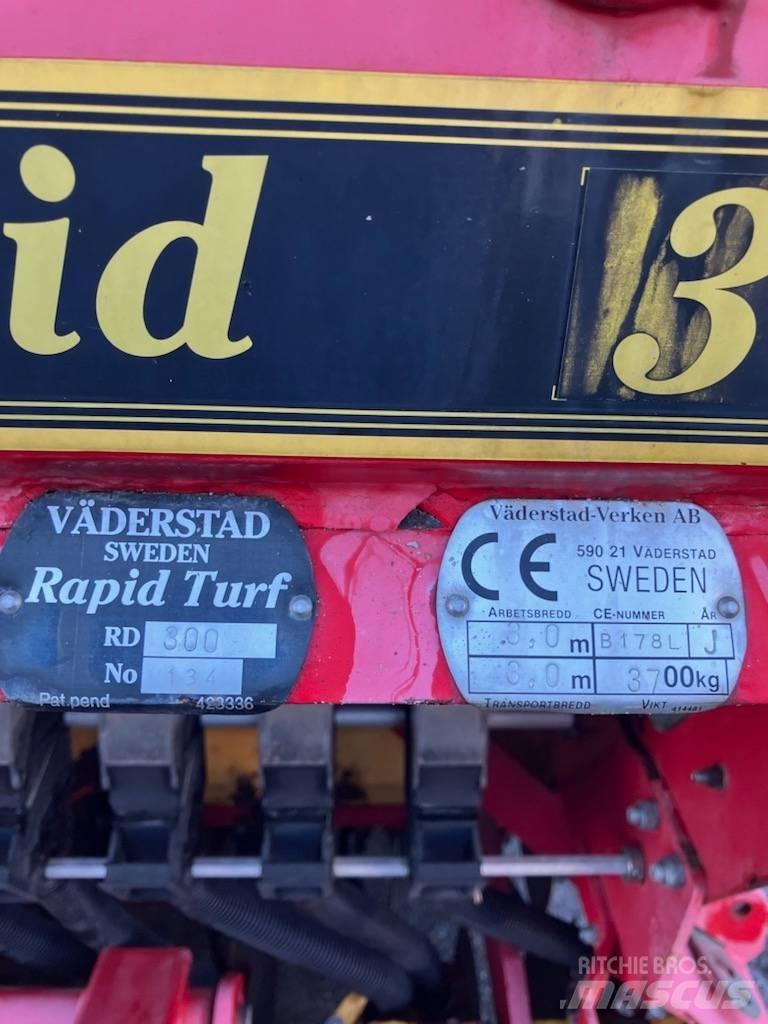 Väderstad Rapid Turf Dressing equipment