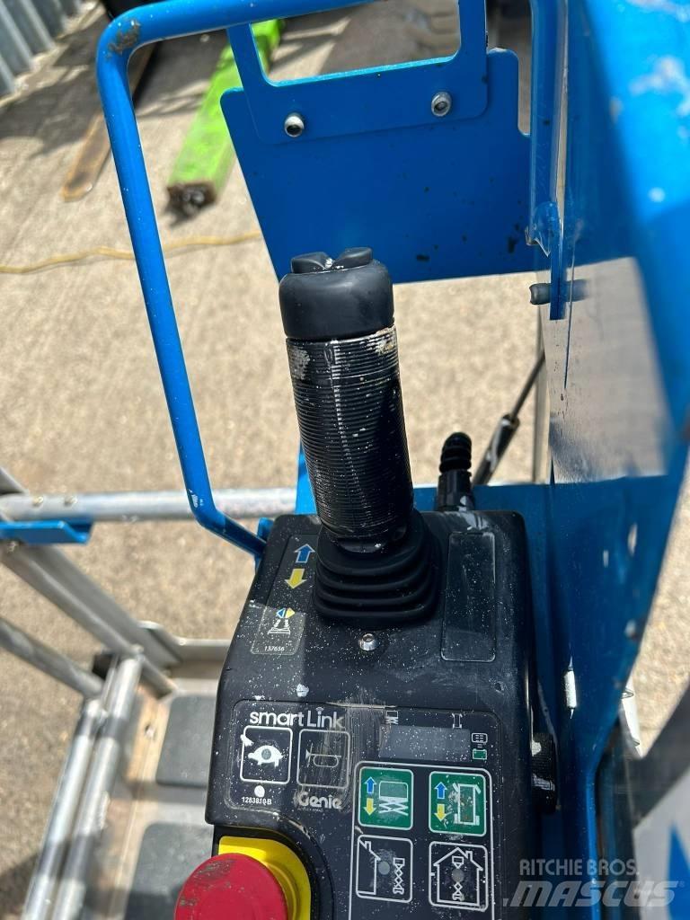 Genie GR20 Used Personnel lifts and access elevators
