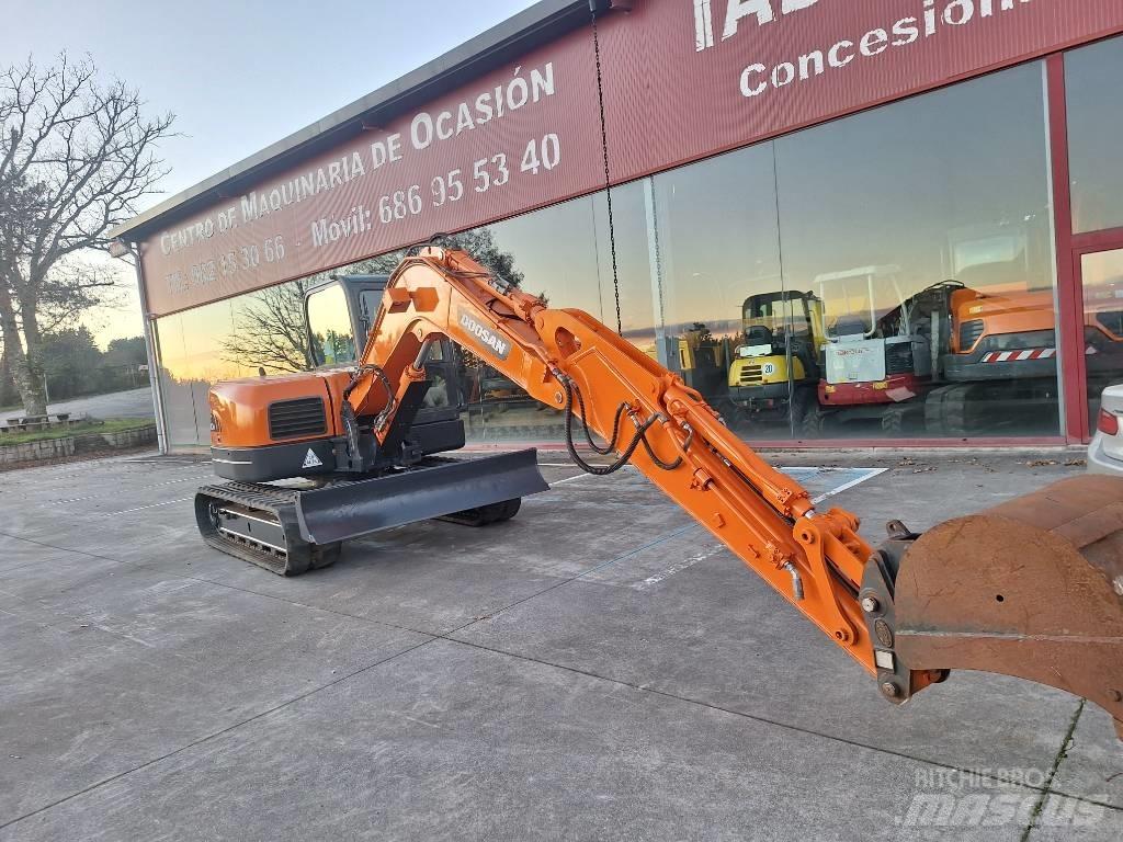 Doosan DX 80 R Mini excavators  7t - 12t