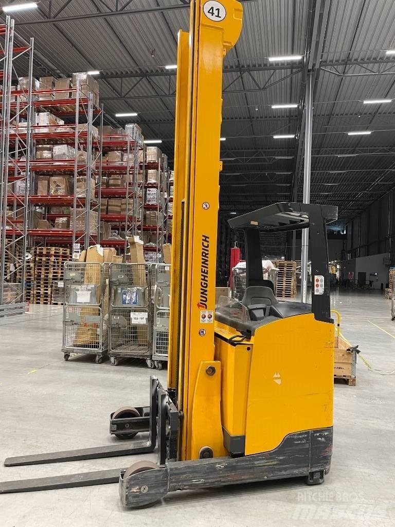 Jungheinrich ETV 214 Reach truck