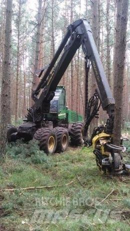 John Deere 1470D Harvesters