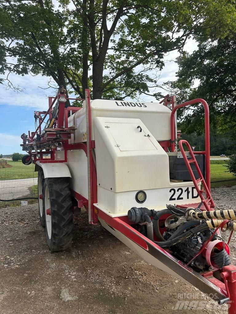 Lindus 7000 Trailed sprayers