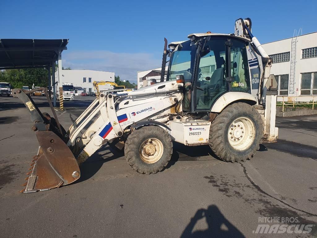 Komatsu WB 93 R-5 Backhoe
