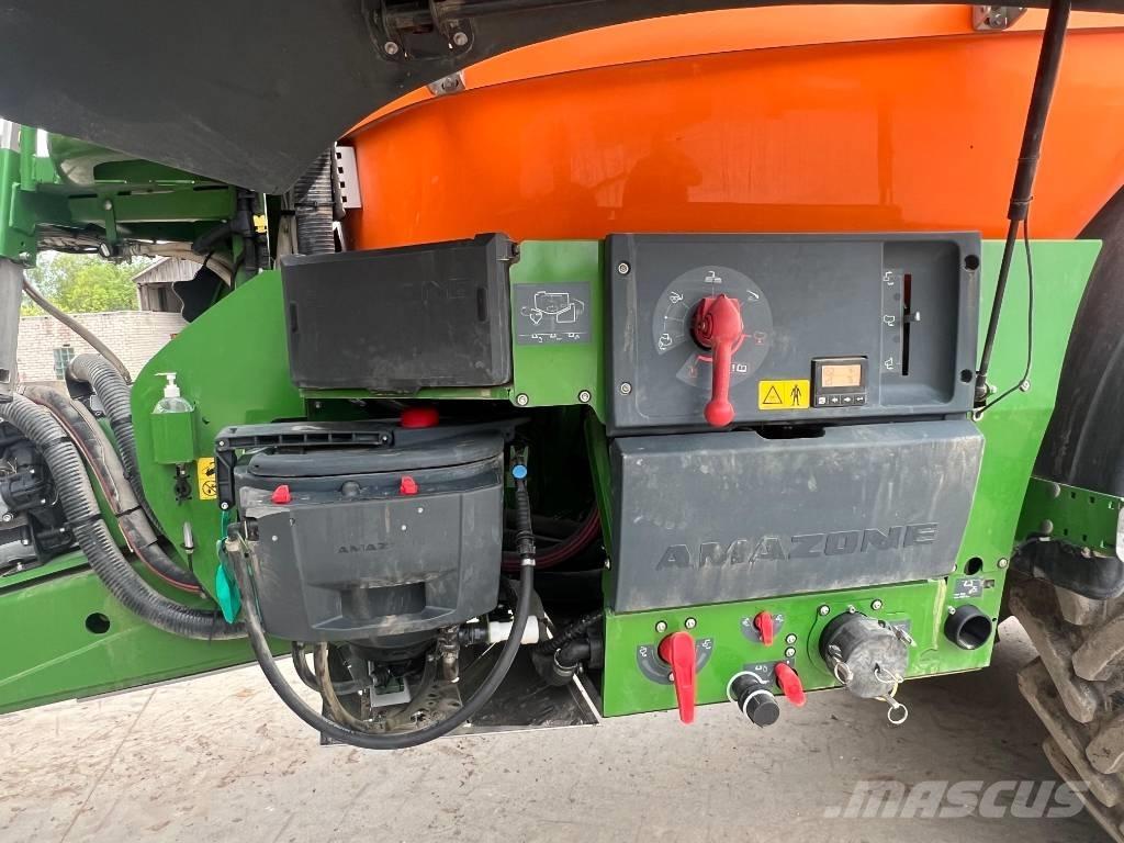Amazone UX 11201 Fertilizer sprayers