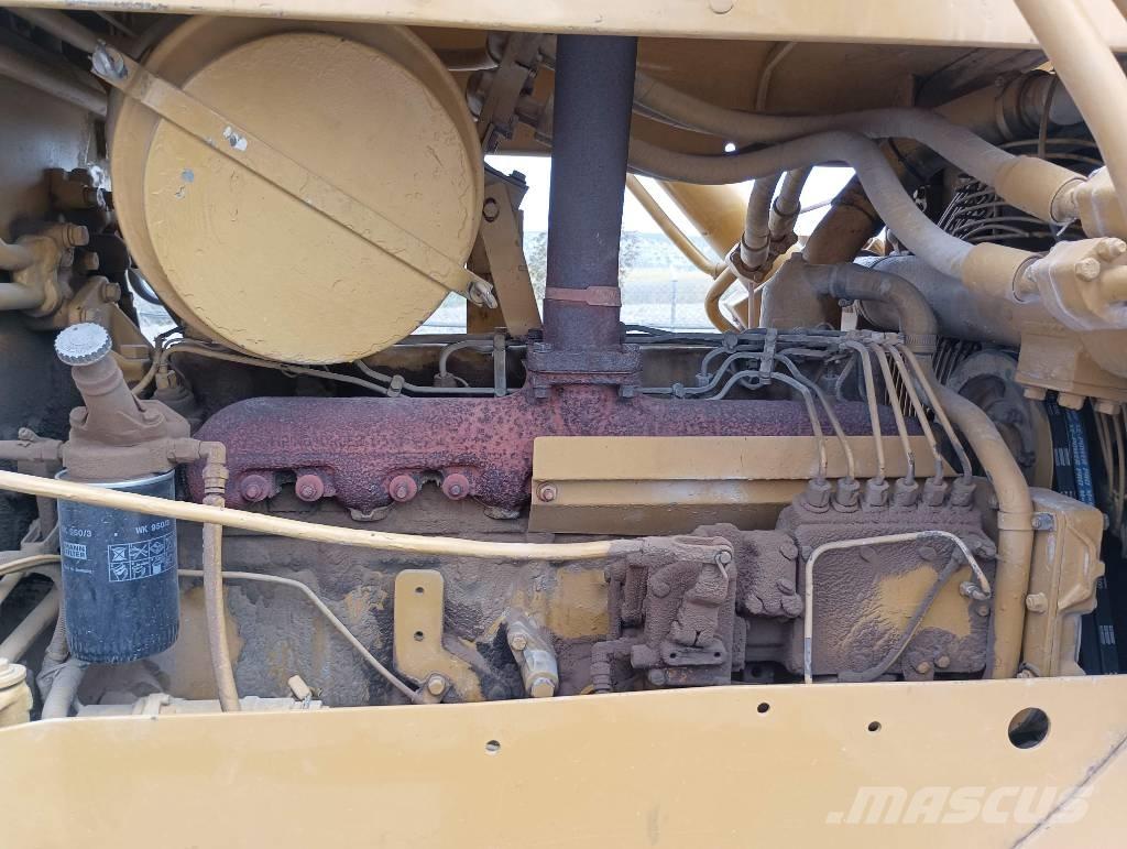 CAT D 5 B Crawler dozers