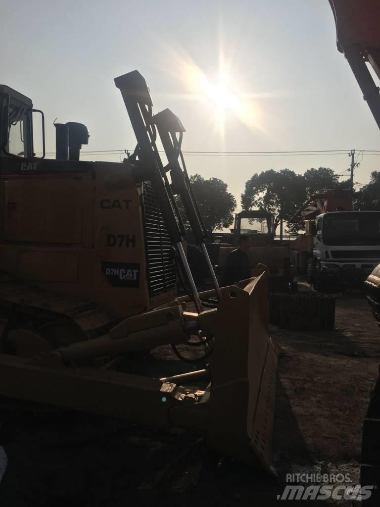 CAT D7H Crawler dozers