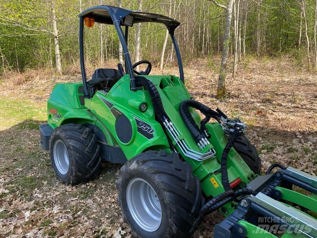 Avant 750 Mini loaders