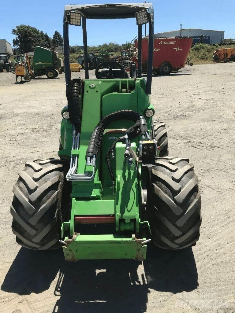 Avant 750 Mini loaders