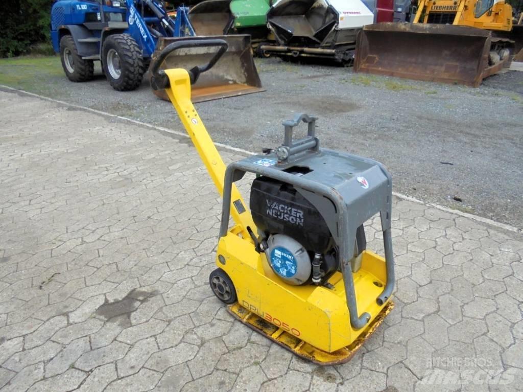 Wacker DPU 3050 H Plate compactors