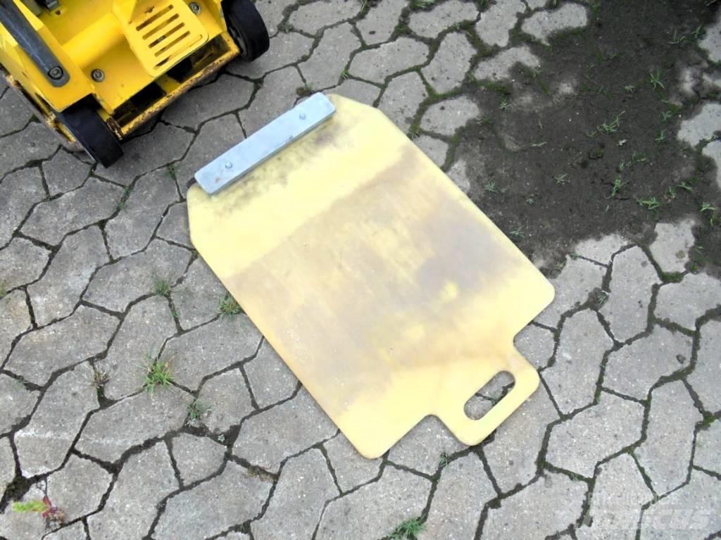 Wacker DPU 3050 H Plate compactors