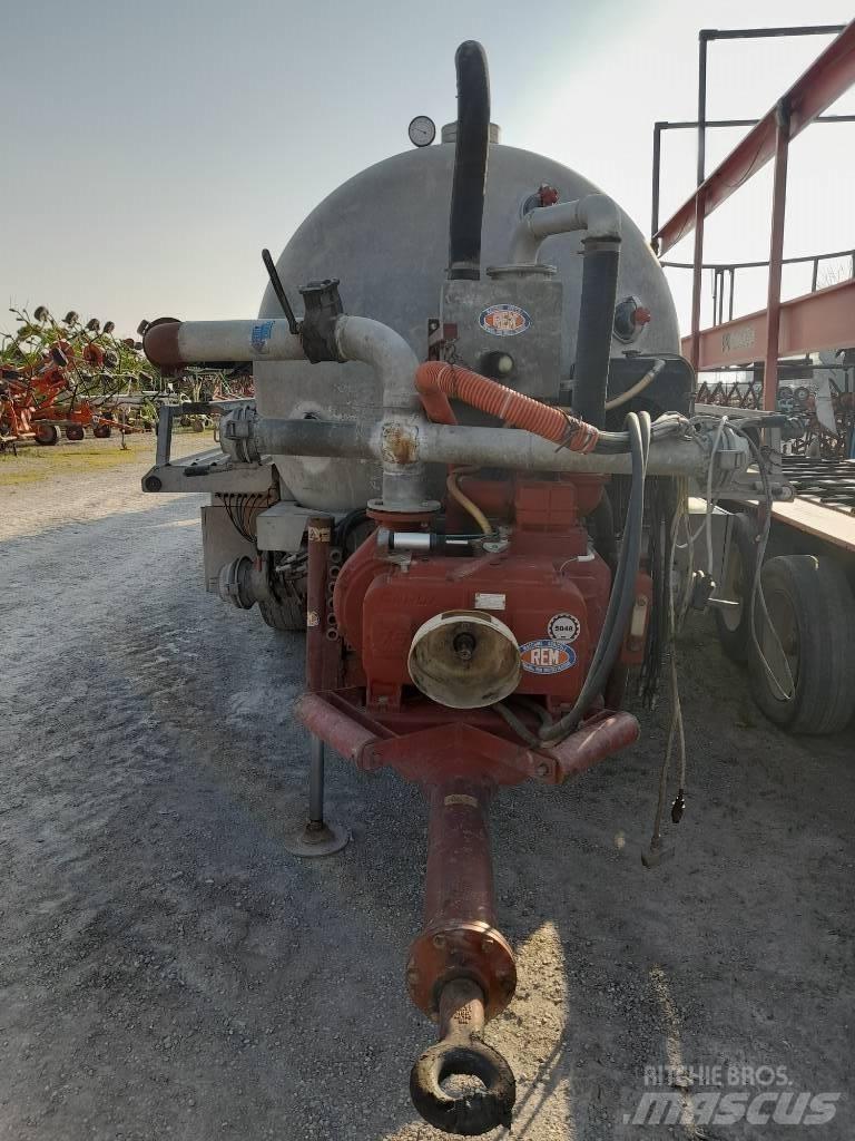 REM RB100 Slurry tankers